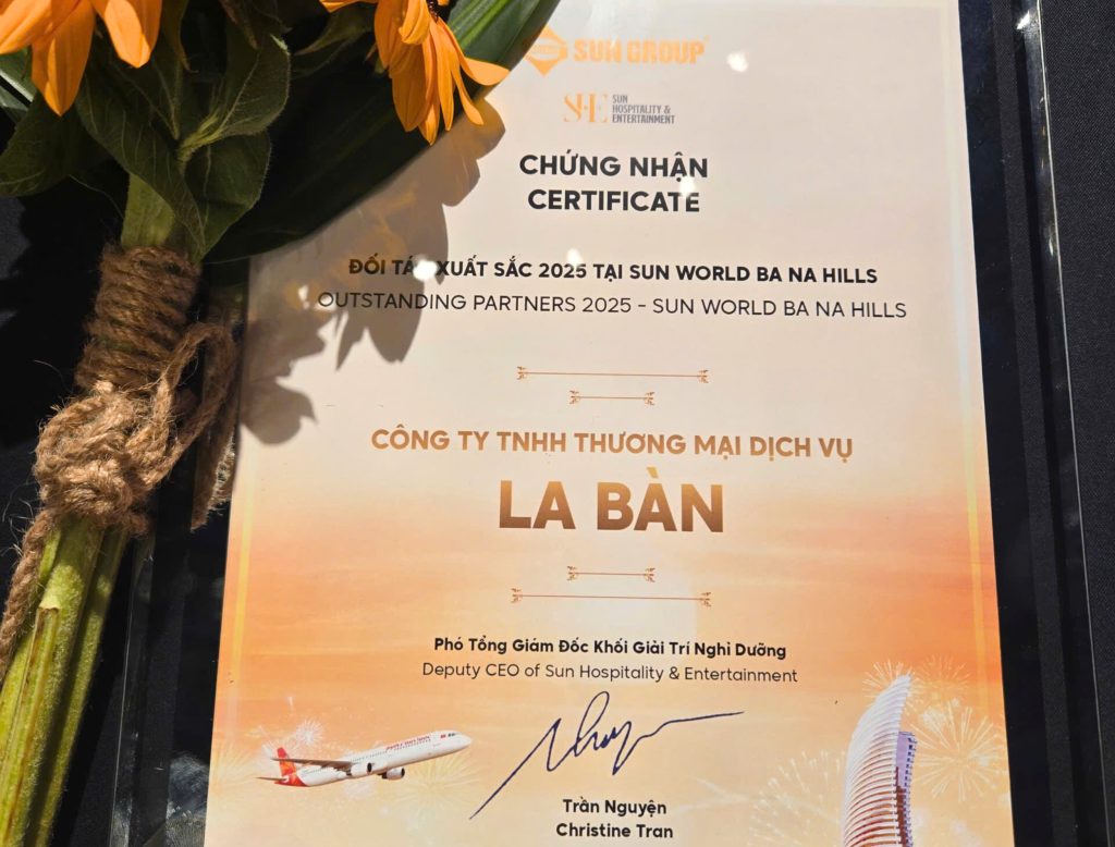 Bằng khen danh hiệu Đối tác Xuất sắc 2025 của La Bàn Tour 