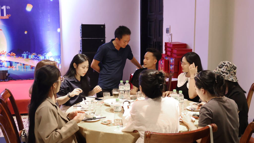 La Bàn Corp tổ chức 11 năm sinh nhật
